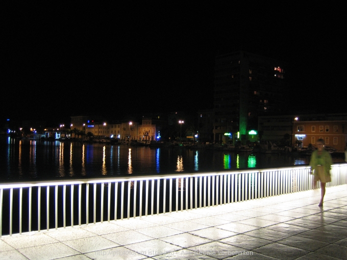 ZADAR > Brücke bei Nacht