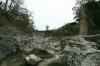 MIRNA bei KOTLI (nähe Hum) > Flussbett im Fels vor der Mühle